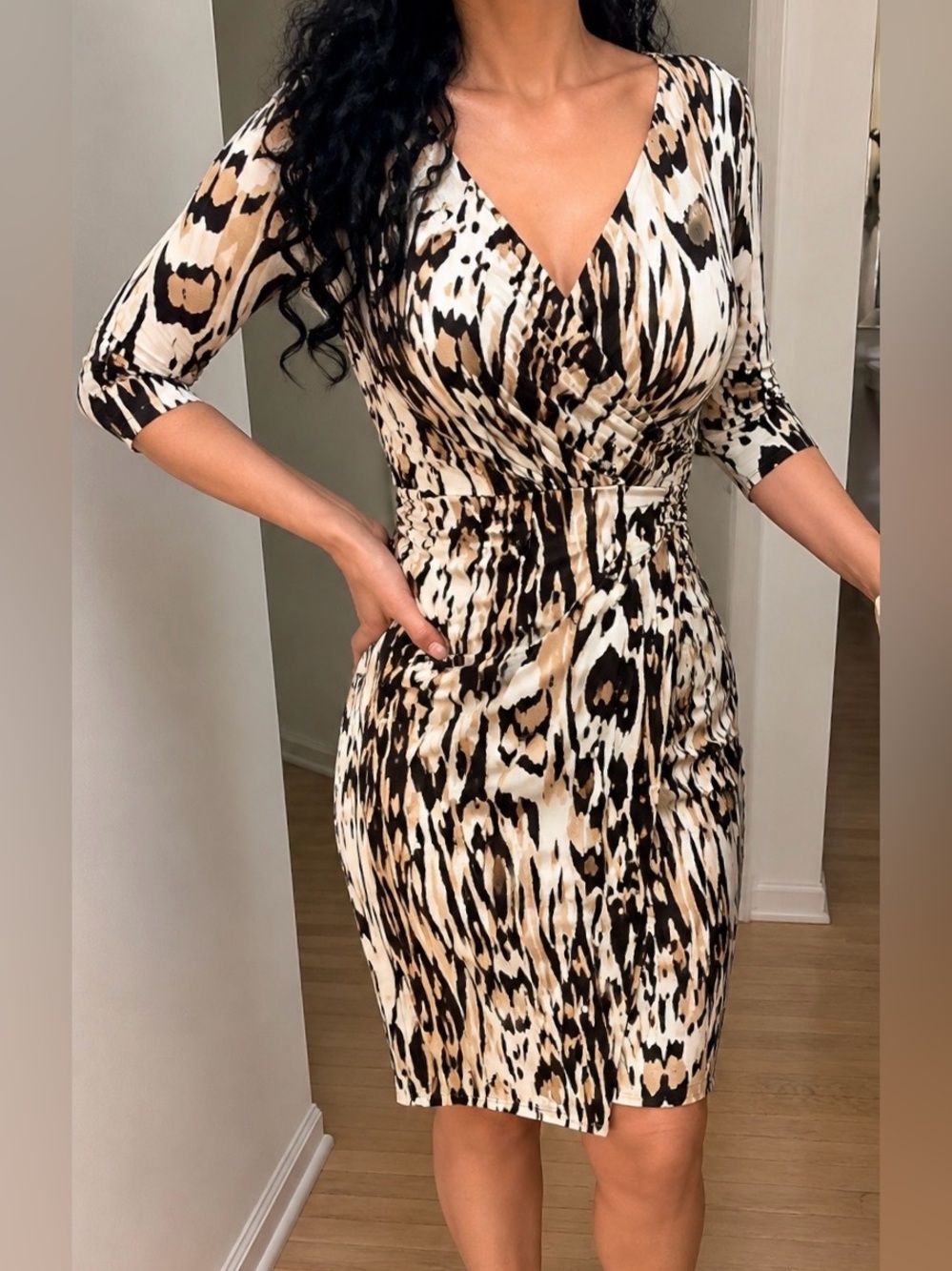 Carmen Marc Valvo Ruched Cocktail Dress Size 6